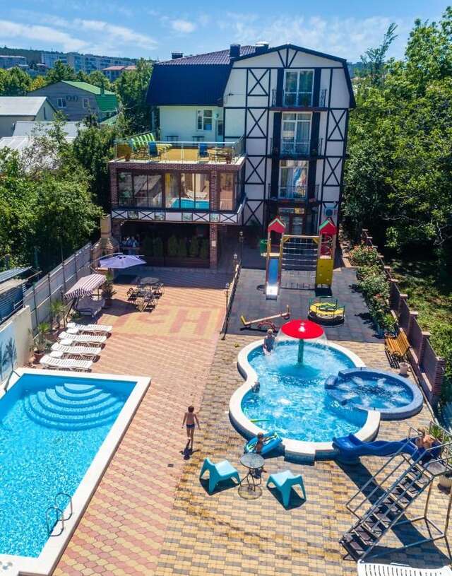 Гостевой дом Family Hotel H2O Геленджик-5